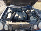 MERCEDES-BENZ E 320 AWD WDBJH82F2XX027360 снимка