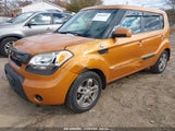 KIA SOUL + KNDJT2A2XB7318130 снимка