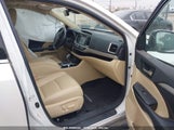 TOYOTA HIGHLANDER XLE 5TDKZRFH3KS366017 снимка