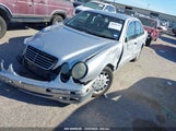 MERCEDES-BENZ E 320 WDBJF65J0YB132424 снимка