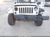 JEEP WRANGLER SAHARA 1C4AJWBG4EL****** снимка