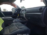 TOYOTA TUNDRA SR5 5.7L V8 5TFRY5F14KX****** fotografie