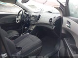 CHEVROLET SONIC LT AUTO 1G1JC5SG7F4****** снимка