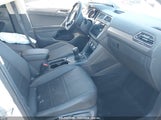 VOLKSWAGEN TIGUAN 2.0T SE/2.0T SE R-LINE BLACK/2.0T SEL 3VV3B7AX6LM015312 снимка