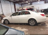 TOYOTA AVALON XLS 4T1BK3DB2AU****** снимка