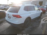 VOLKSWAGEN TIGUAN 2.0T SE 3VV2B7AX5NM152367 снимка