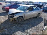 TOYOTA CAMRY LE 4T1BE32K75U017156 снимка