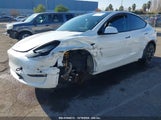 TESLA MODEL Y PERFORMANCE DUAL MOTOR ALL-WHEEL DRIVE 7SAYGDEF8NF358011 снимка