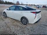 Toyota Prius Four JTDKARFUXG3008233 снимка
