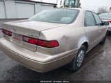 TOYOTA CAMRY LE JT2BG22K5X0****** снимка