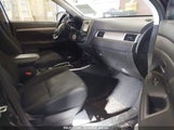 MITSUBISHI OUTLANDER ES JA4AZ2A35HZ002438 снимка