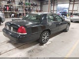 FORD CROWN VICTORIA POLICE/POLICE INTERCEPTOR 2FAHP71W07X****** снимка