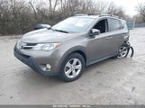 TOYOTA RAV4 XLE JTMRFREV7D5****** снимка
