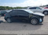 TOYOTA COROLLA LE 5YFEPMAE7NP311070 снимка