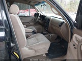TOYOTA SEQUOIA SR5 V8 5TDBT44A04S213009 снимка