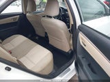 TOYOTA COROLLA LE 5YFBURHE4FP330420 снимка