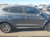 HYUNDAI TUCSON SEL KM8J33A42JU681606 снимка