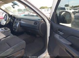 CHEVROLET SUBURBAN 1500 LS 1GNFC16J19R****** снимка