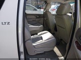 CHEVROLET SUBURBAN 1500 LTZ 1GNSKKE7XCR****** photo