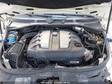 VOLKSWAGEN TOUAREG 2 V6 TDI WVGFM77L39D****** fotografie