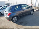 TOYOTA YARIS LE JTDJTUD34CD****** снимка