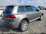 VOLKSWAGEN TOUAREG VR6 FSI WVGBF7A94AD****** снимка