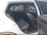 VOLKSWAGEN GOLF GTI 2.0T AUTOBAHN/2.0T S/2.0T SE 3VW5T7AU3MM****** fotografie