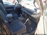 JEEP WRANGLER UNLIMITED SPORT S 4X4 1C4HJXDN8NW263081 fotografie