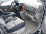TOYOTA SIENNA XLE 5TDBK22C98S****** снимка