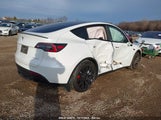 TESLA MODEL Y PERFORMANCE DUAL MOTOR ALL-WHEEL DRIVE 7SAYGDEF6NF530214 fotografie
