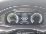 AUDI Q8 PREMIUM 55 TFSI QUATTRO TIPTRONIC WA1AVAF14MD003469 снимка