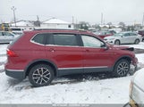 VOLKSWAGEN TIGUAN 2.0T SE/2.0T SE R-LINE BLACK/2.0T SEL 3VV2B7AXXMM125745 снимка