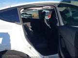 TESLA MODEL Y LONG RANGE DUAL MOTOR ALL-WHEEL DRIVE 7SAYGDEE0NA011874 снимка