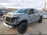 TOYOTA TUNDRA LIMITED 5.7L V8 5TFHW5F12JX726353 fotografie