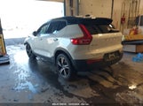 VOLVO XC40 T5 R-DESIGN YV4162UM4M2510905 photo