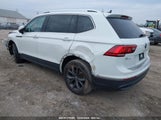 VOLKSWAGEN TIGUAN 2.0T SE 3VV2B7AX1NM130611 photo