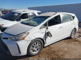 Toyota Prius V Two JTDZN3EUXFJ034701 снимка