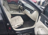 VOLVO XC60 T6 MOMENTUM YV4A22RK9J1055599 photo