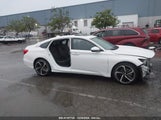HONDA ACCORD SPORT 2.0T 1HGCV2F32KA****** fotografie
