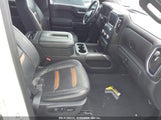 GMC SIERRA 1500 4WD SHORT BOX AT4 3GTP9EED6MG421784 fotografie
