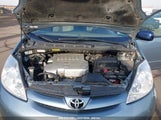 TOYOTA SIENNA LE 5TDBK23C18S****** снимка