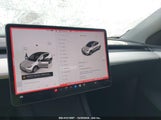 TESLA MODEL Y LONG RANGE DUAL MOTOR ALL-WHEEL DRIVE/RWD 7SAYGDED7RF055354 fotografie