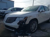 LINCOLN MKT RESERVE 2LMHJ5AT8KBL02448 снимка