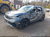 VOLKSWAGEN TIGUAN 2.0T SE R-LINE BLACK 3VV8B7AX7RM060631 photo