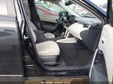 TOYOTA COROLLA CROSS L 7MUAAAAG8NV****** снимка
