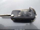 VOLKSWAGEN PASSAT 1.8T S 1VWAS7A37GC****** снимка