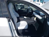 TESLA MODEL Y 7SAYGDED5SF235499 fotografie
