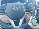 HYUNDAI TUCSON SE PLUS KM8J33A49HU502536 снимка