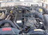 JEEP CHEROKEE SPORT/CLASSIC 1j4ft68s2wl****** снимка
