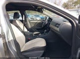 VOLKSWAGEN JETTA 1.4T R-LINE/1.4T S/1.4T SE 3VWC57BU1KM255079 снимка